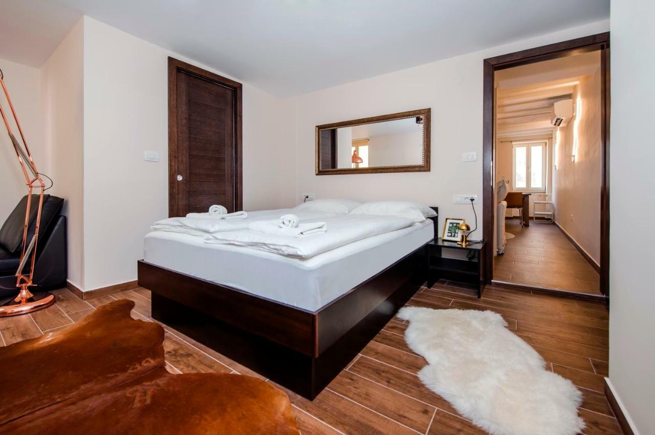 Villa Nea Seaview 3-Apartments! Rovinj Exterior photo