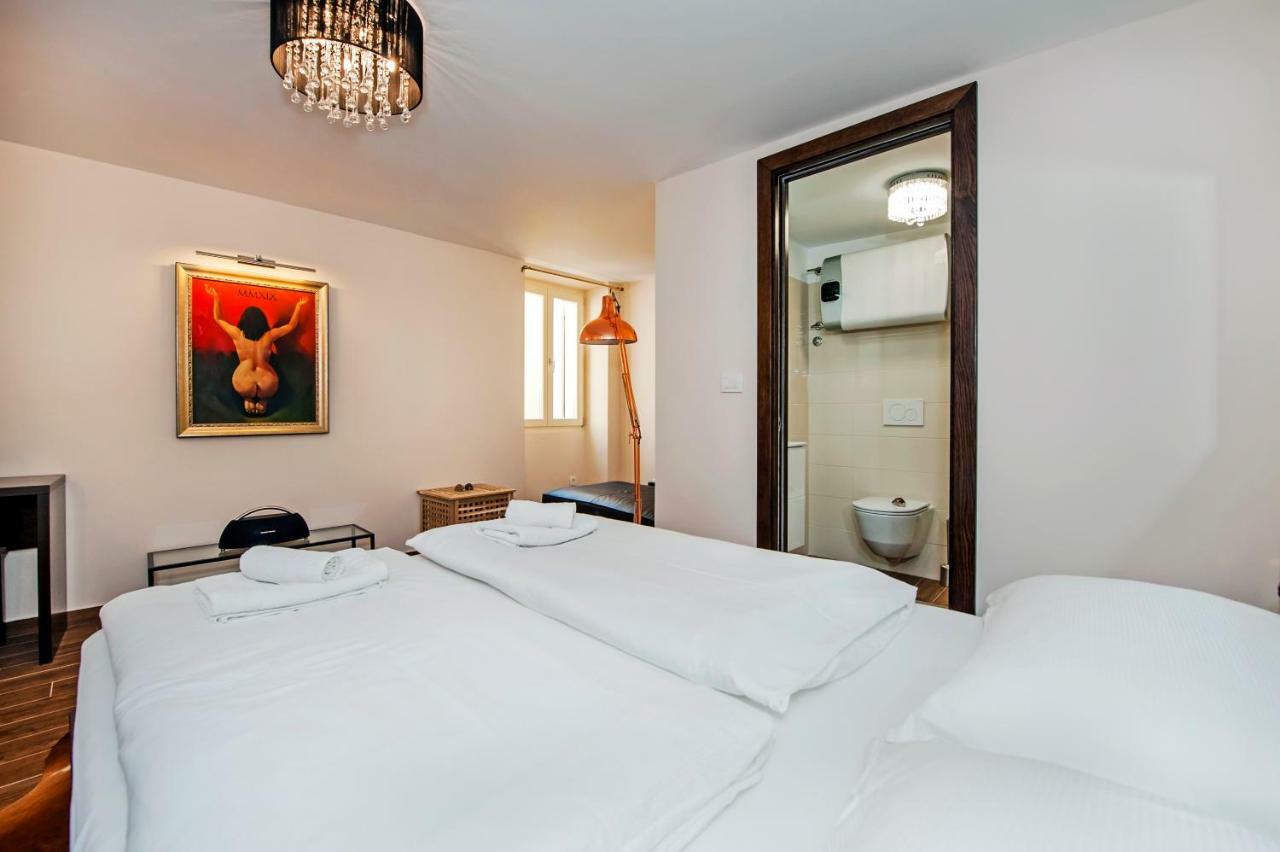 Villa Nea Seaview 3-Apartments! Rovinj Exterior photo