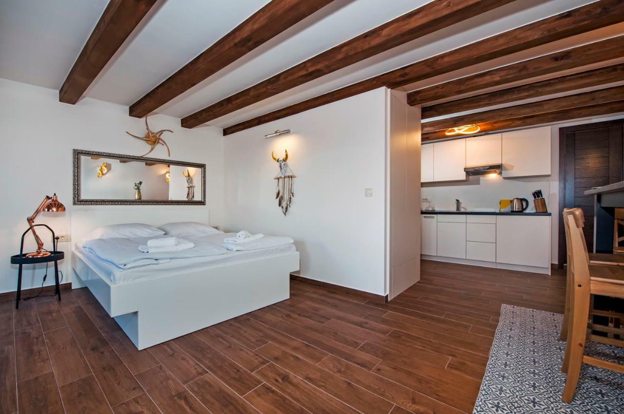 Villa Nea Seaview 3-Apartments! Rovinj Exterior photo