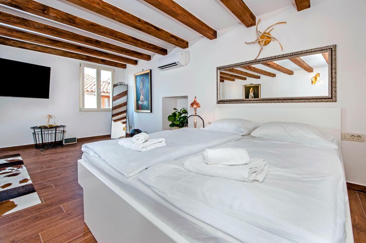 Villa Nea Seaview 3-Apartments! Rovinj Exterior photo