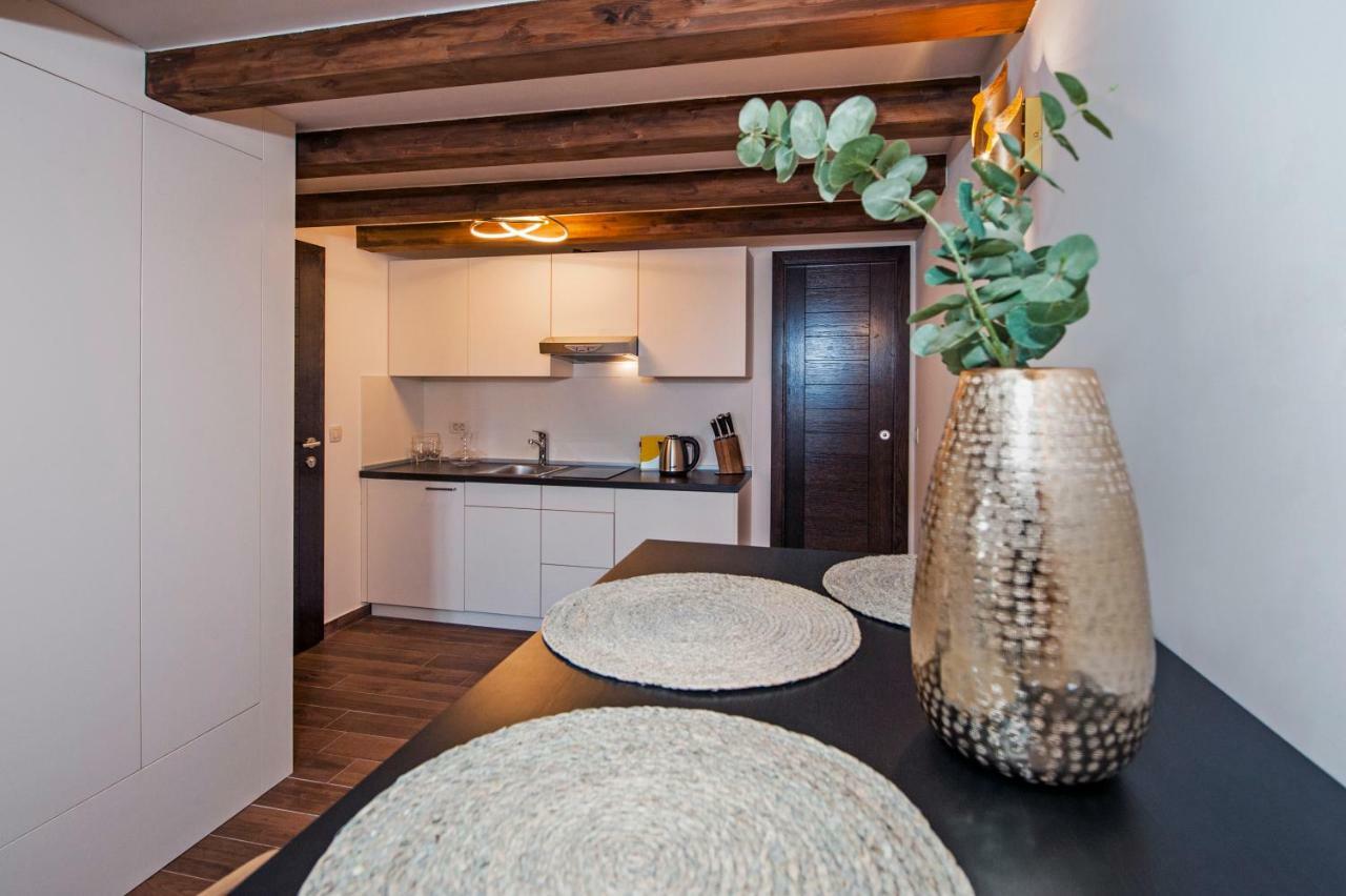 Villa Nea Seaview 3-Apartments! Rovinj Exterior photo